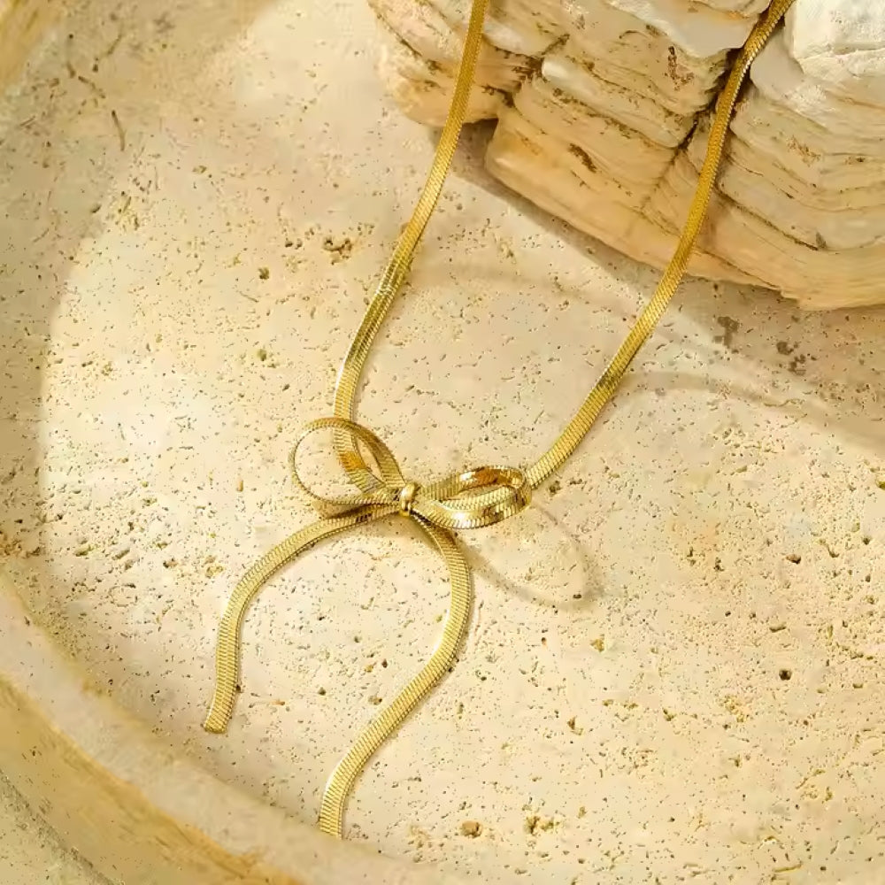Bow Necklace