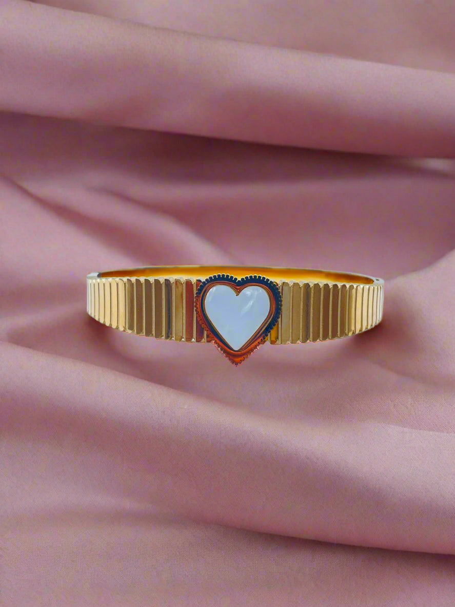 Chunky Heart Bracelet