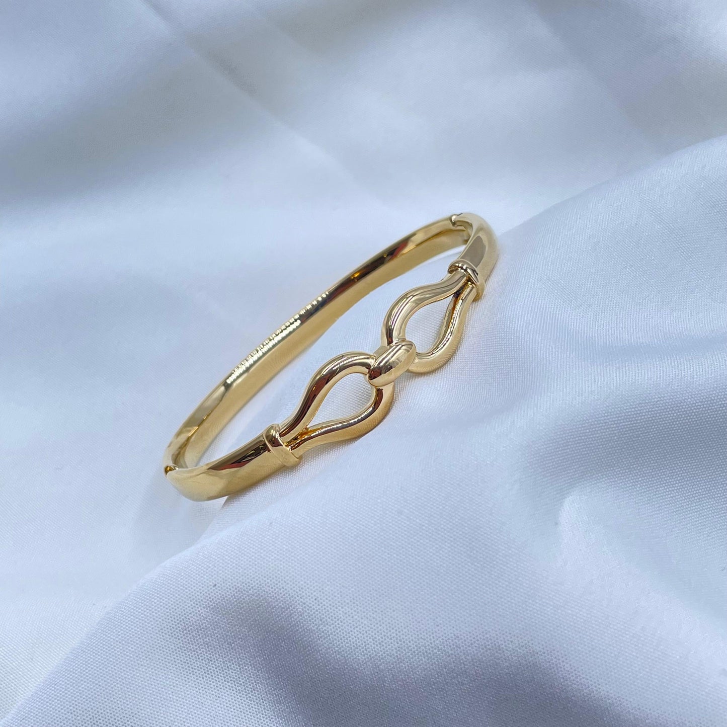 Intertwined Link Bracelet