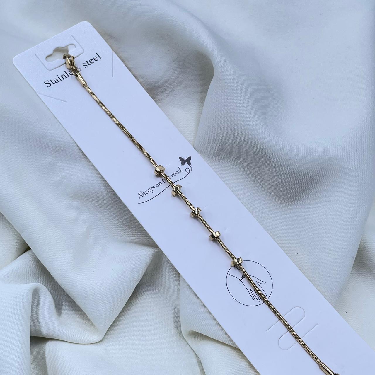 Minimal Gold Bracelet