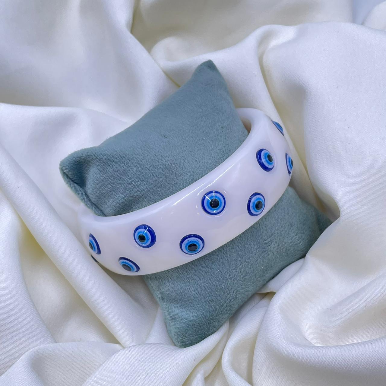 White Evil Eye resin Bracelet