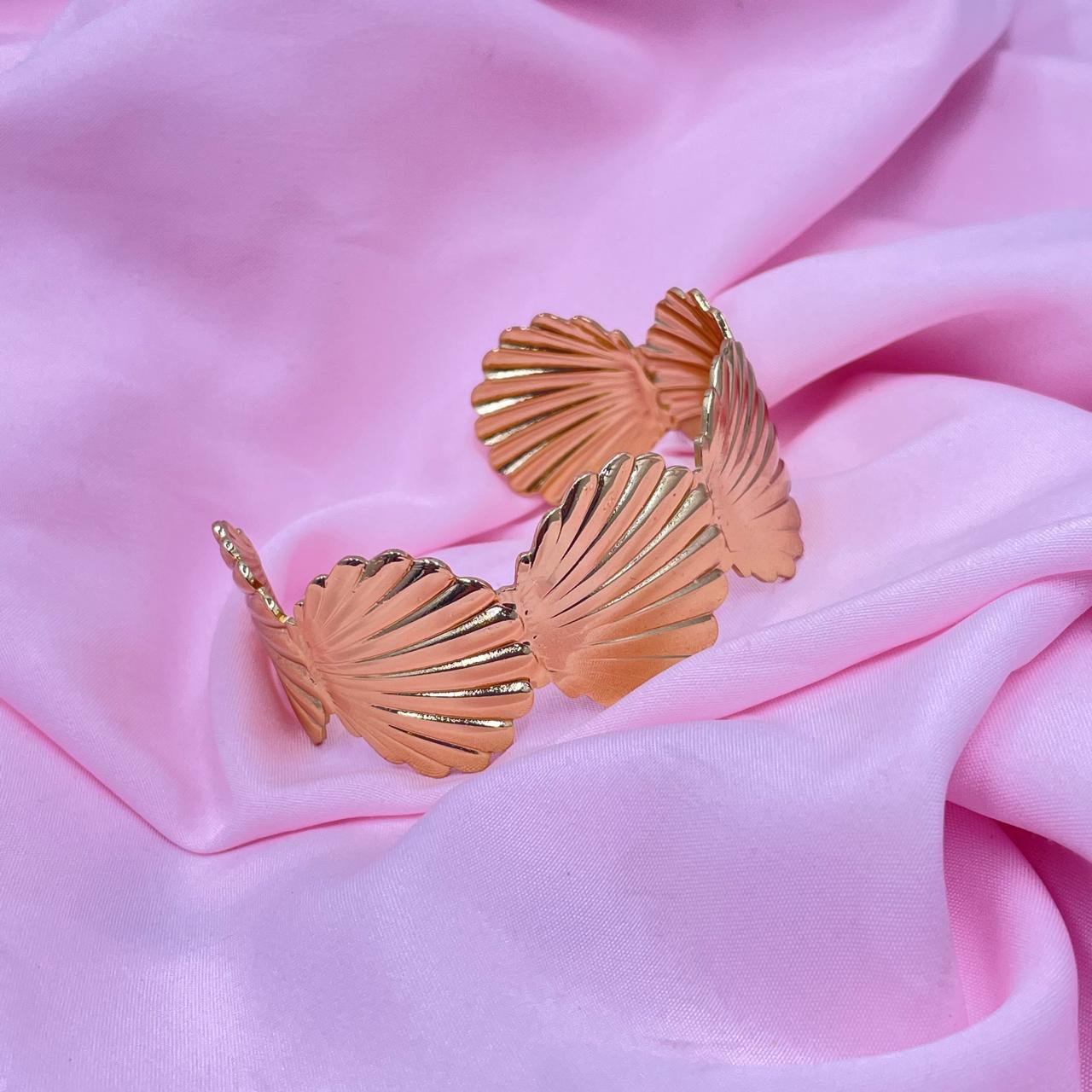 Regal Shine Cuff Bracelet