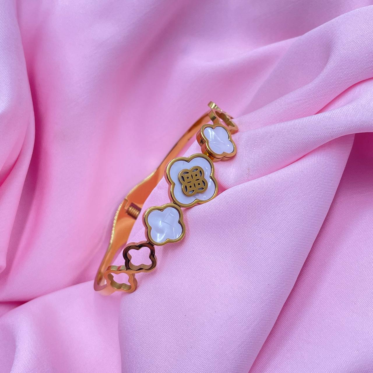 Sunlit Circle Bracelet