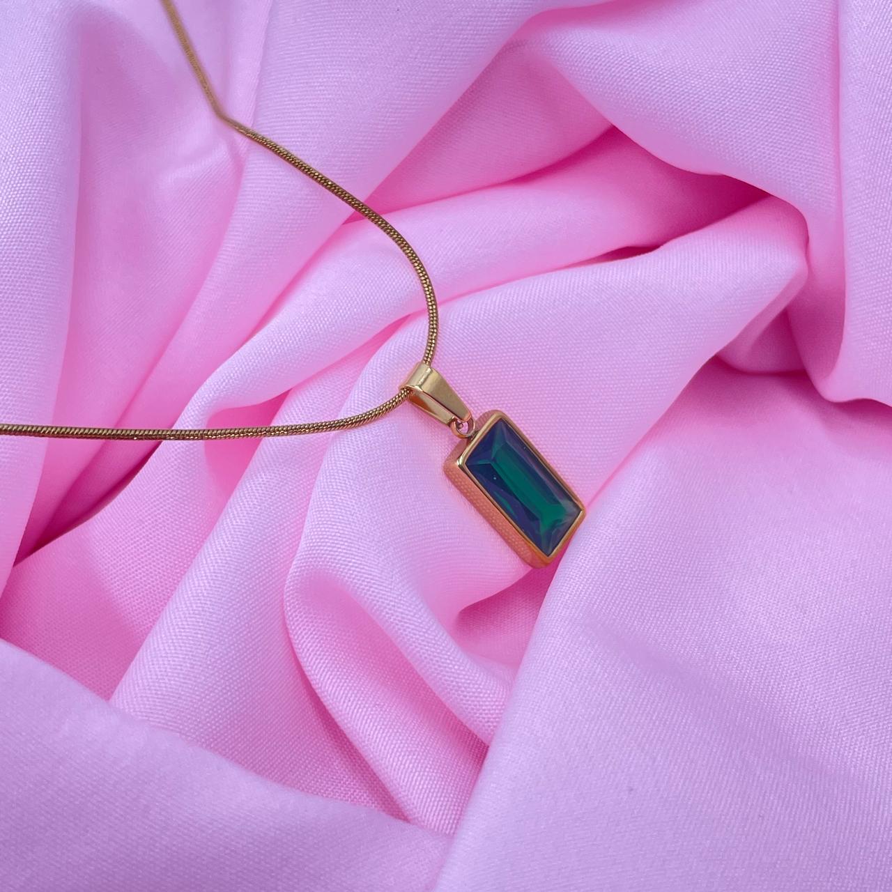 Pure Line Green Necklace