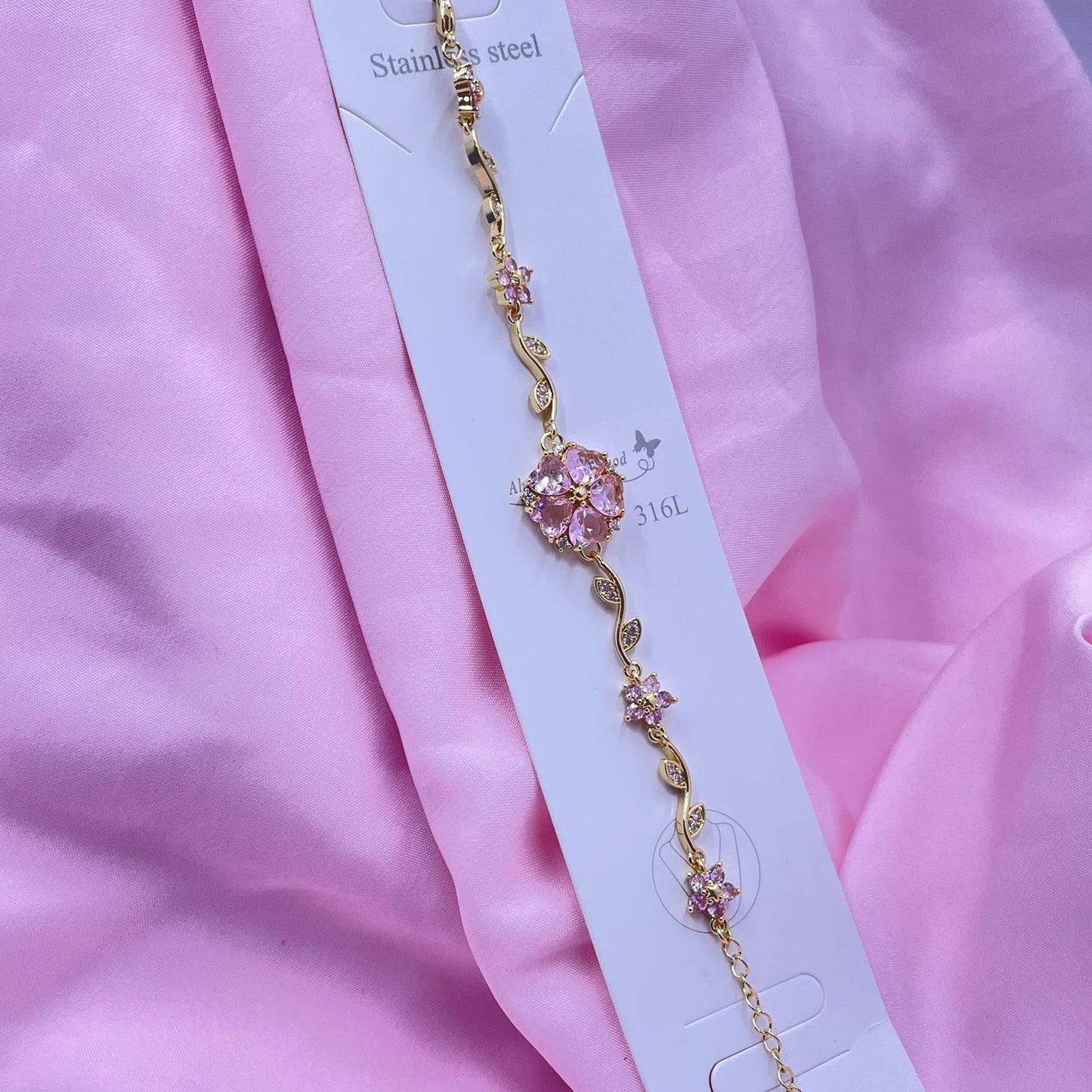 Minimal Tulip Chain Bracelet