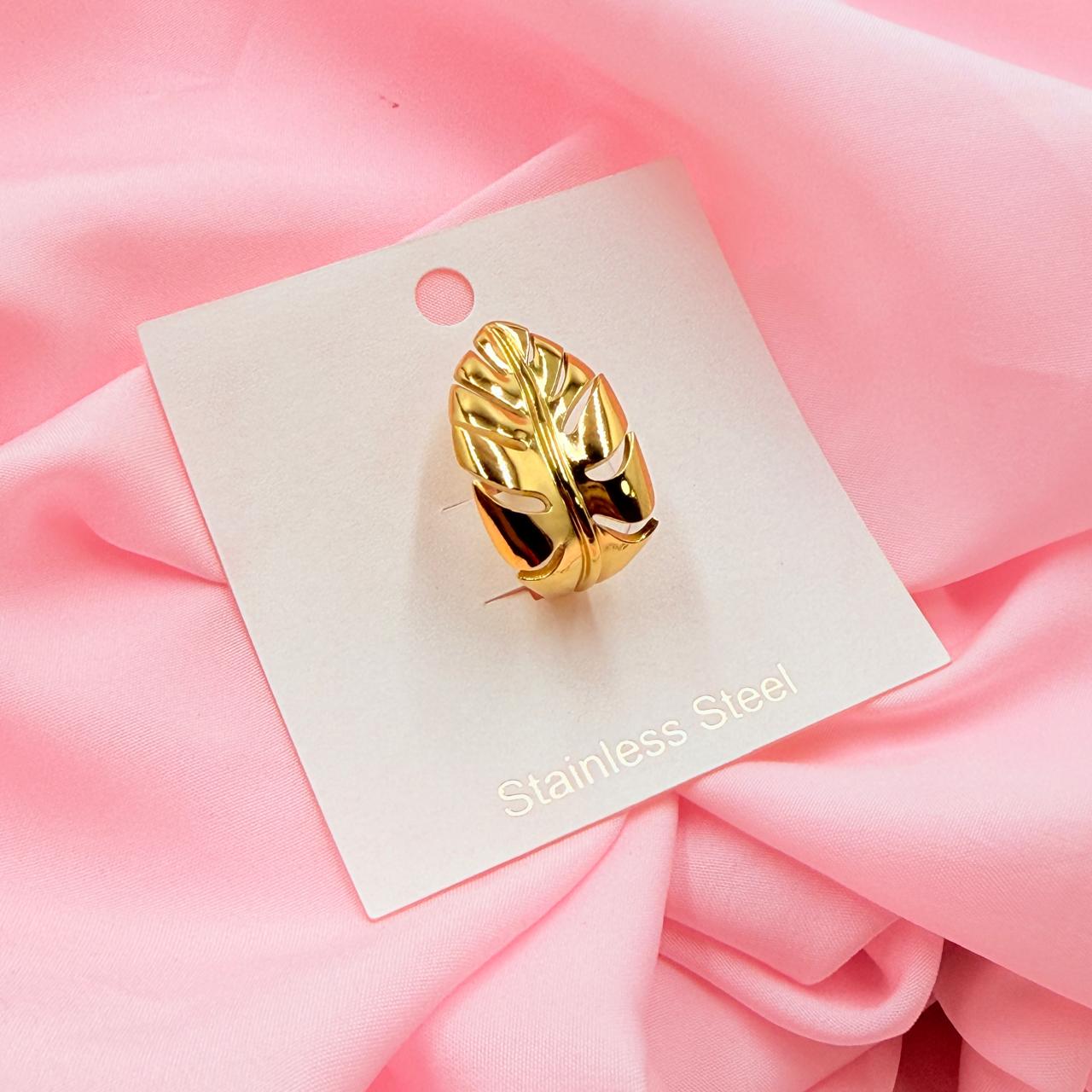 Aurora Emerald Ring