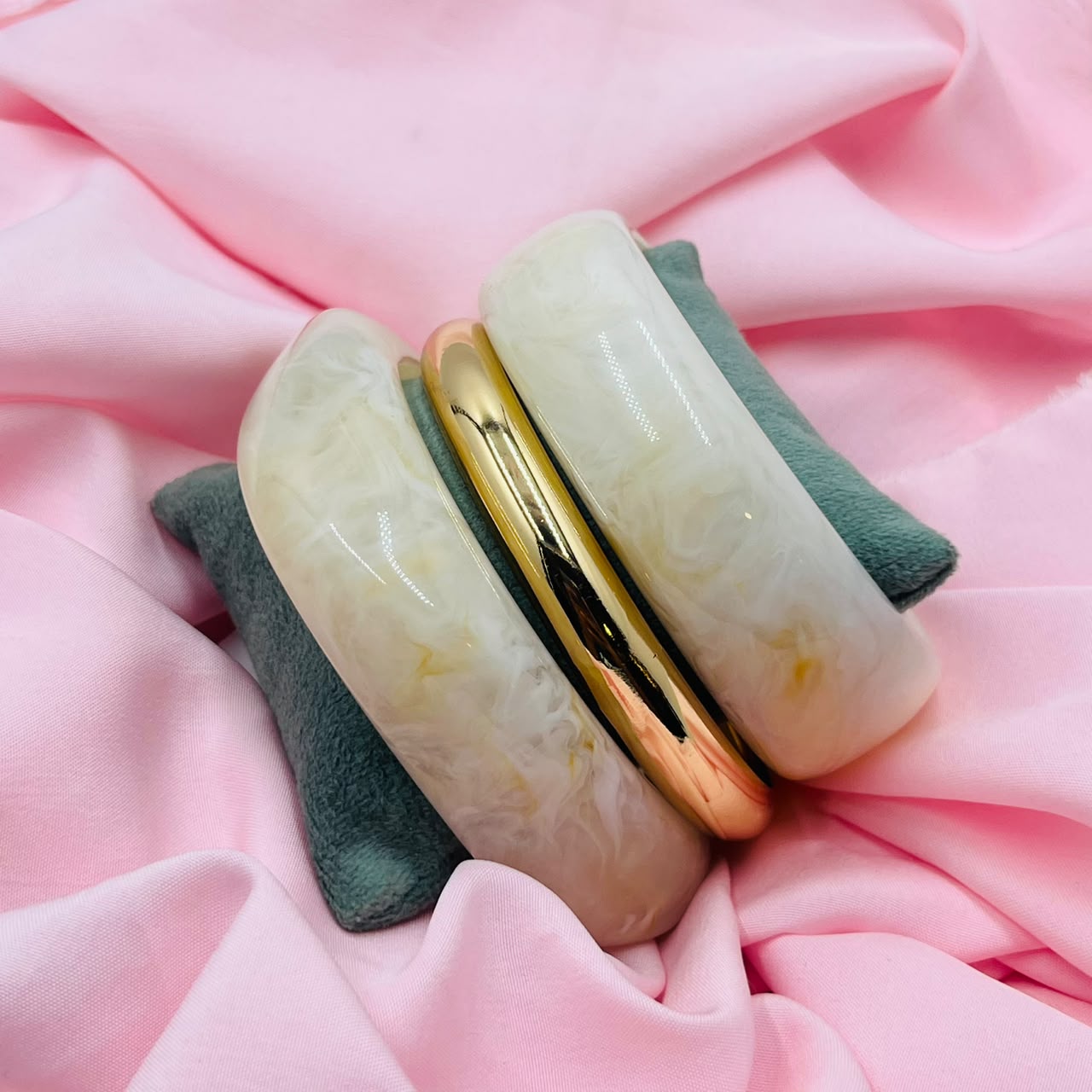 Cloud White Resin Bracelet 3 Of Set