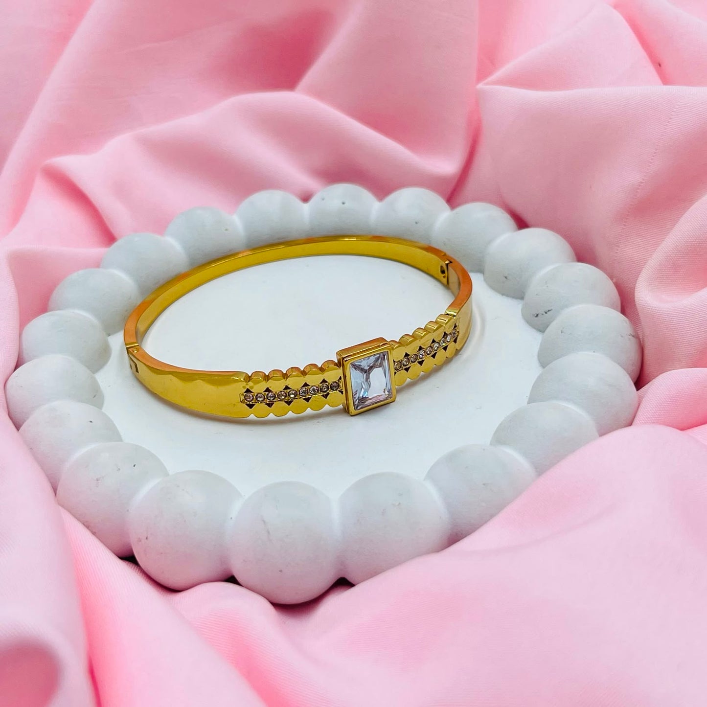 Celeste Curve Kada Bracelet