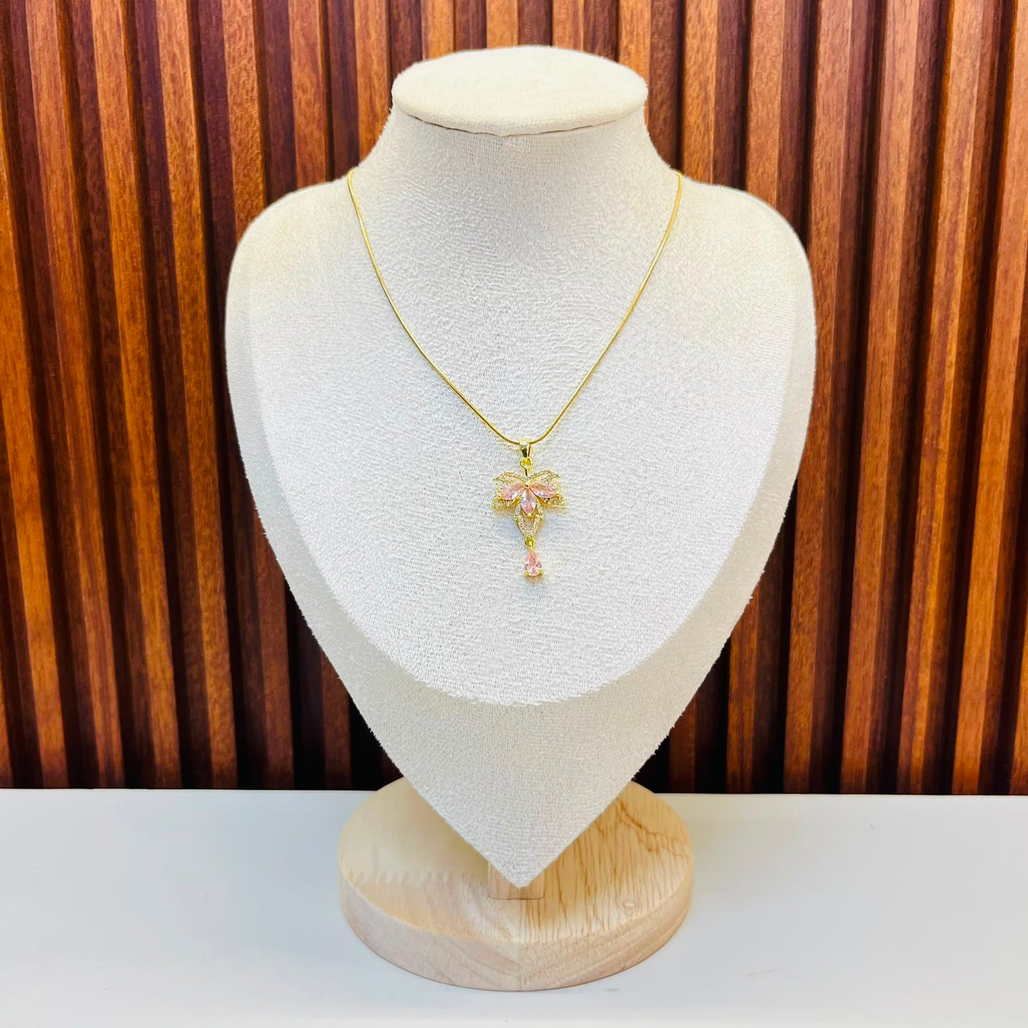 Eternal Shine Necklace