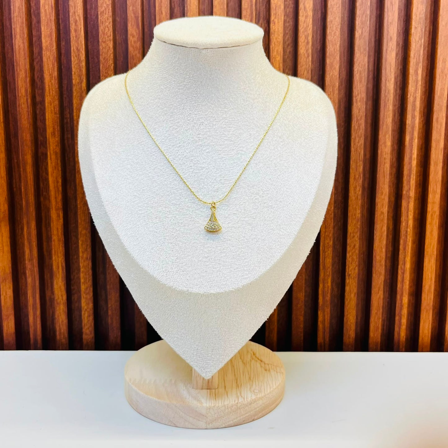 Herringbone Chain