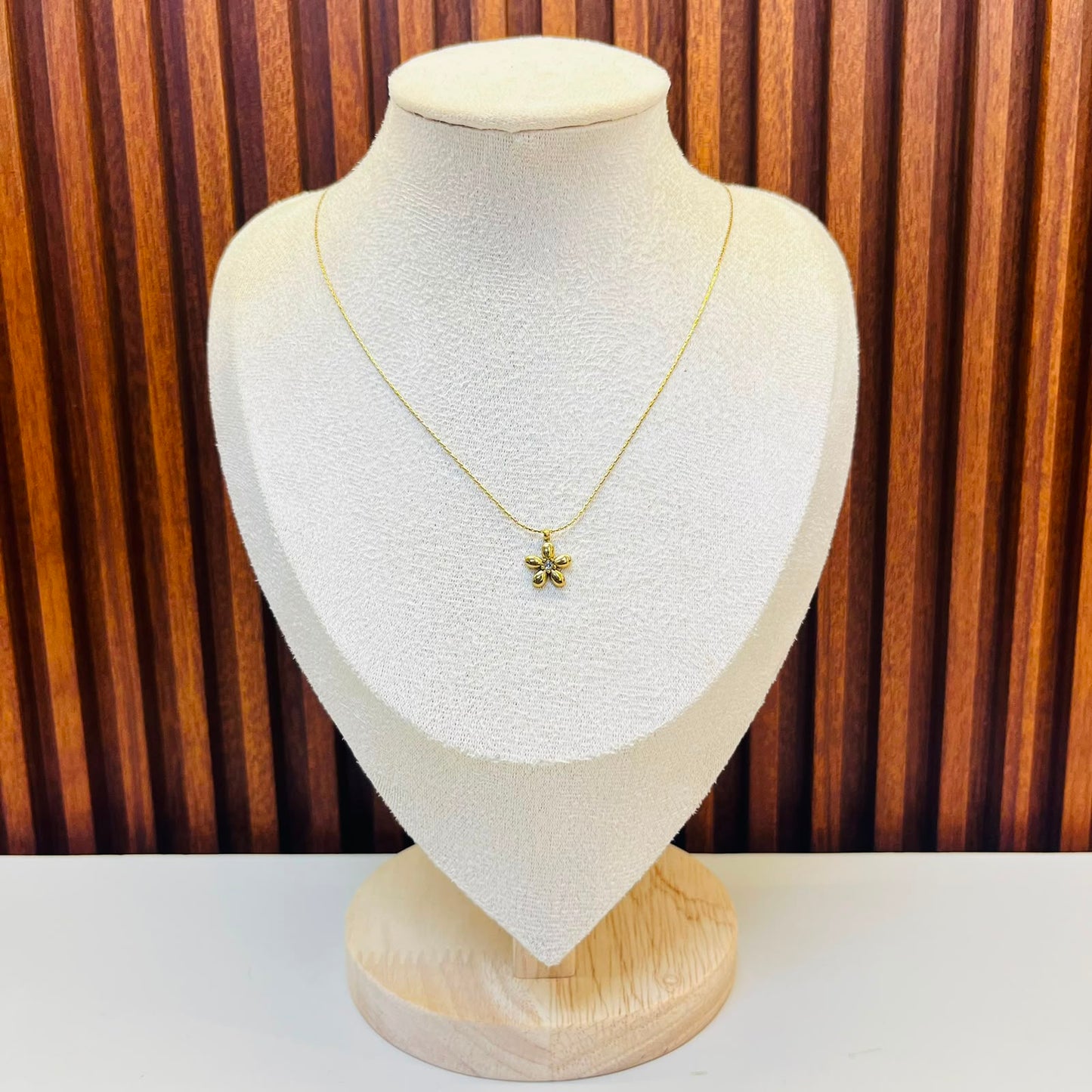 Elegant Orbit Necklace