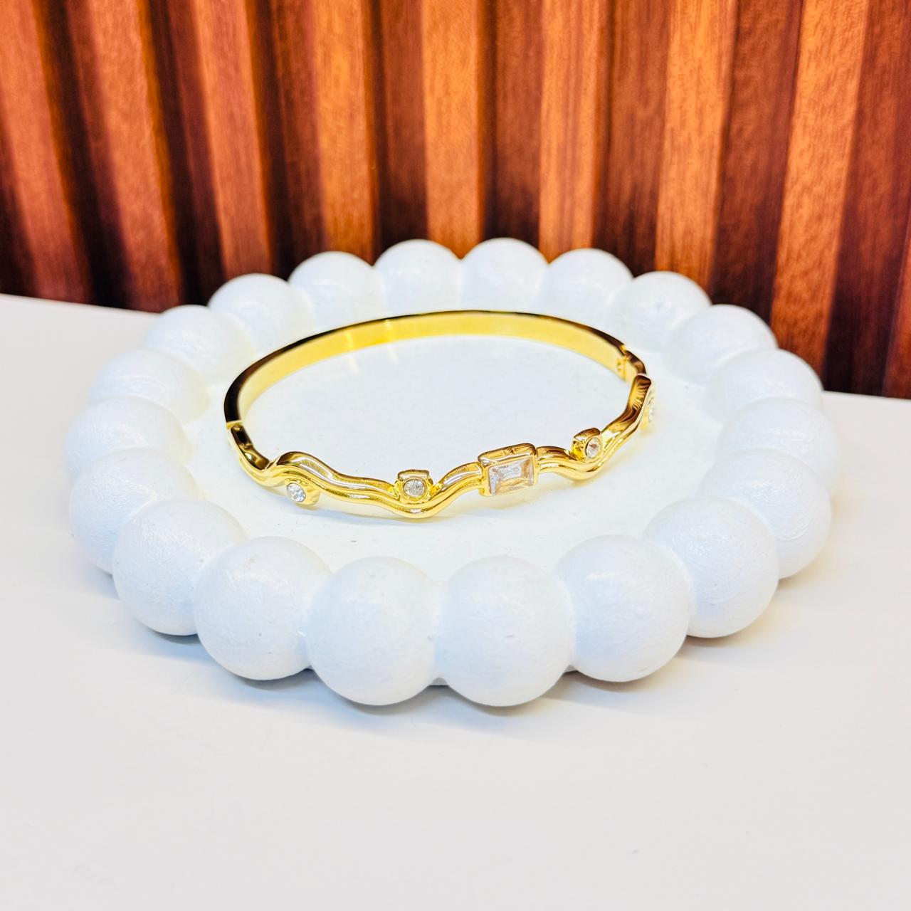 Royal Wave Bracelet