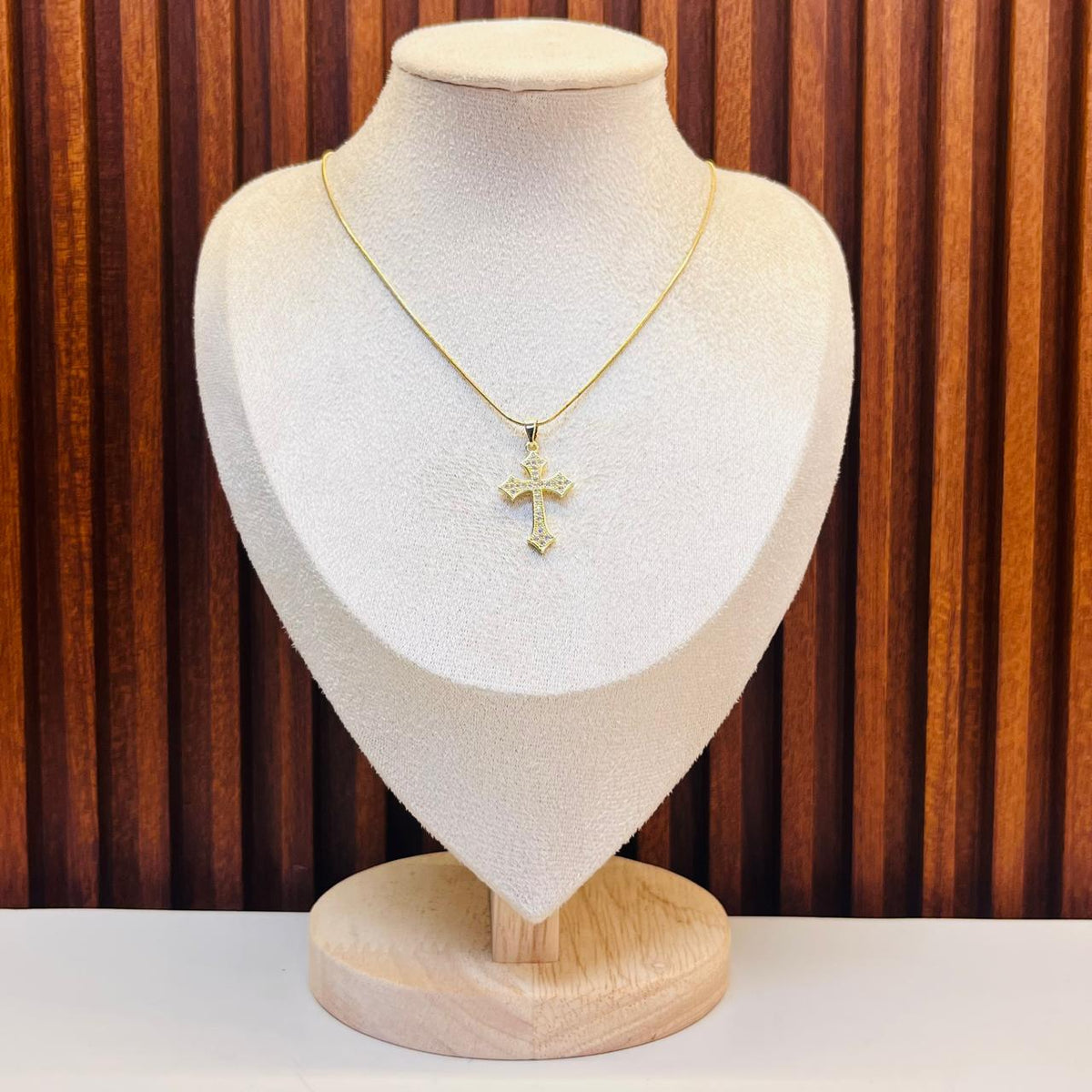 Golden Queen Necklace