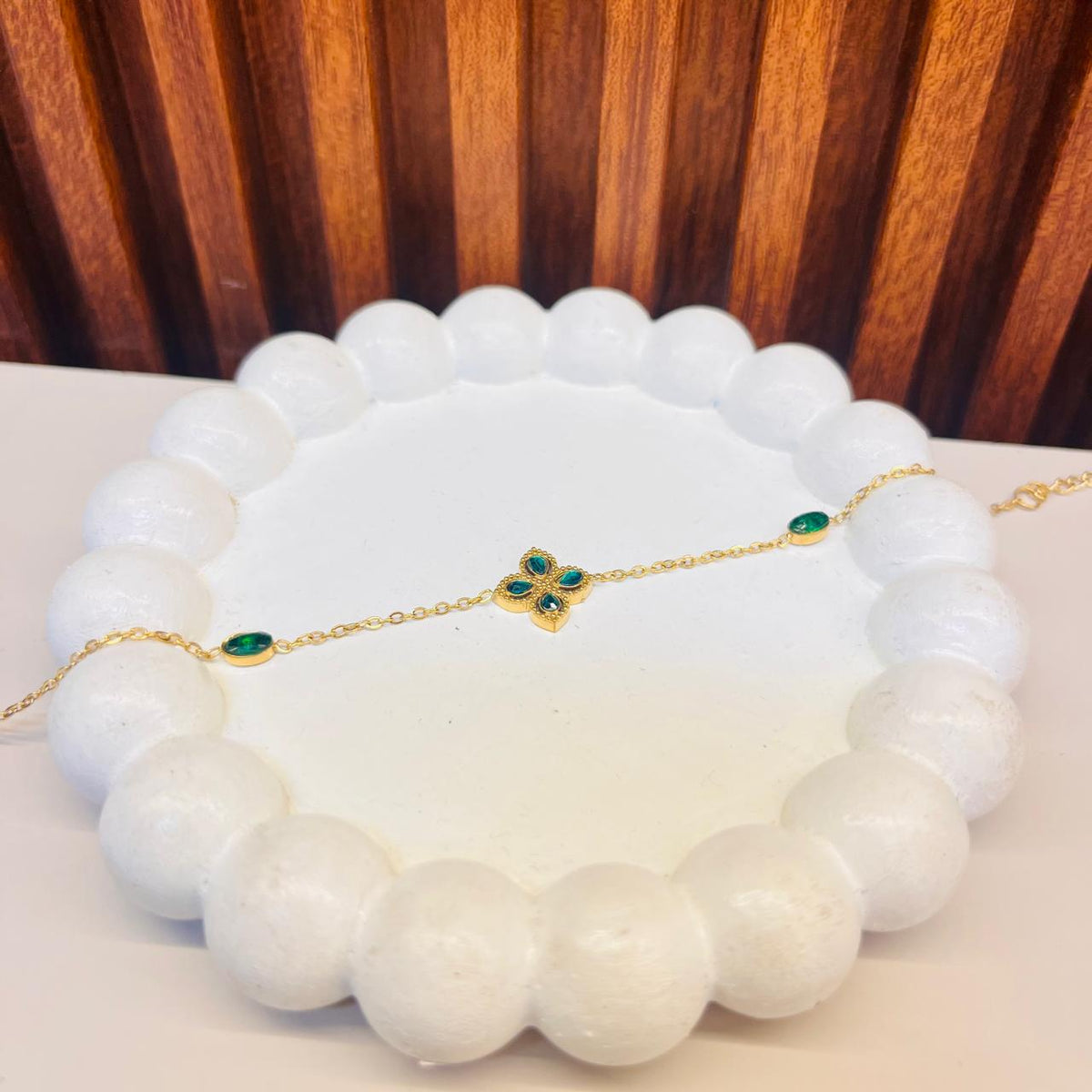 Emerald Motif Bracelet