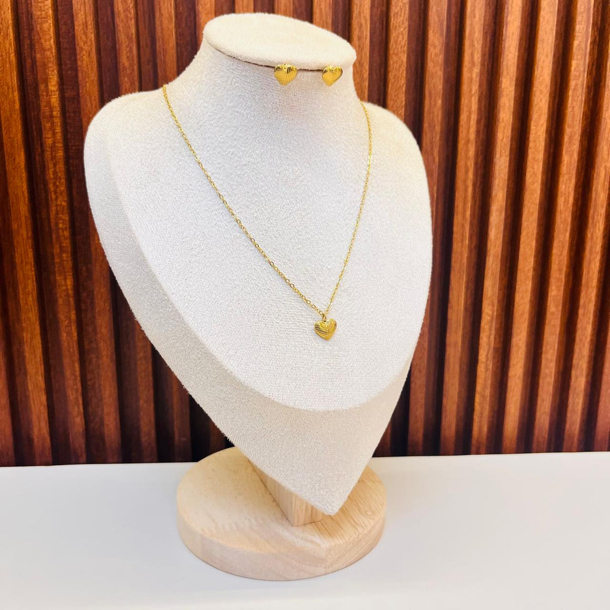 Golden Heart Pendant Set