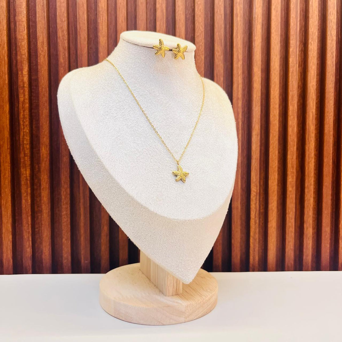 Golden Star Pendant Set