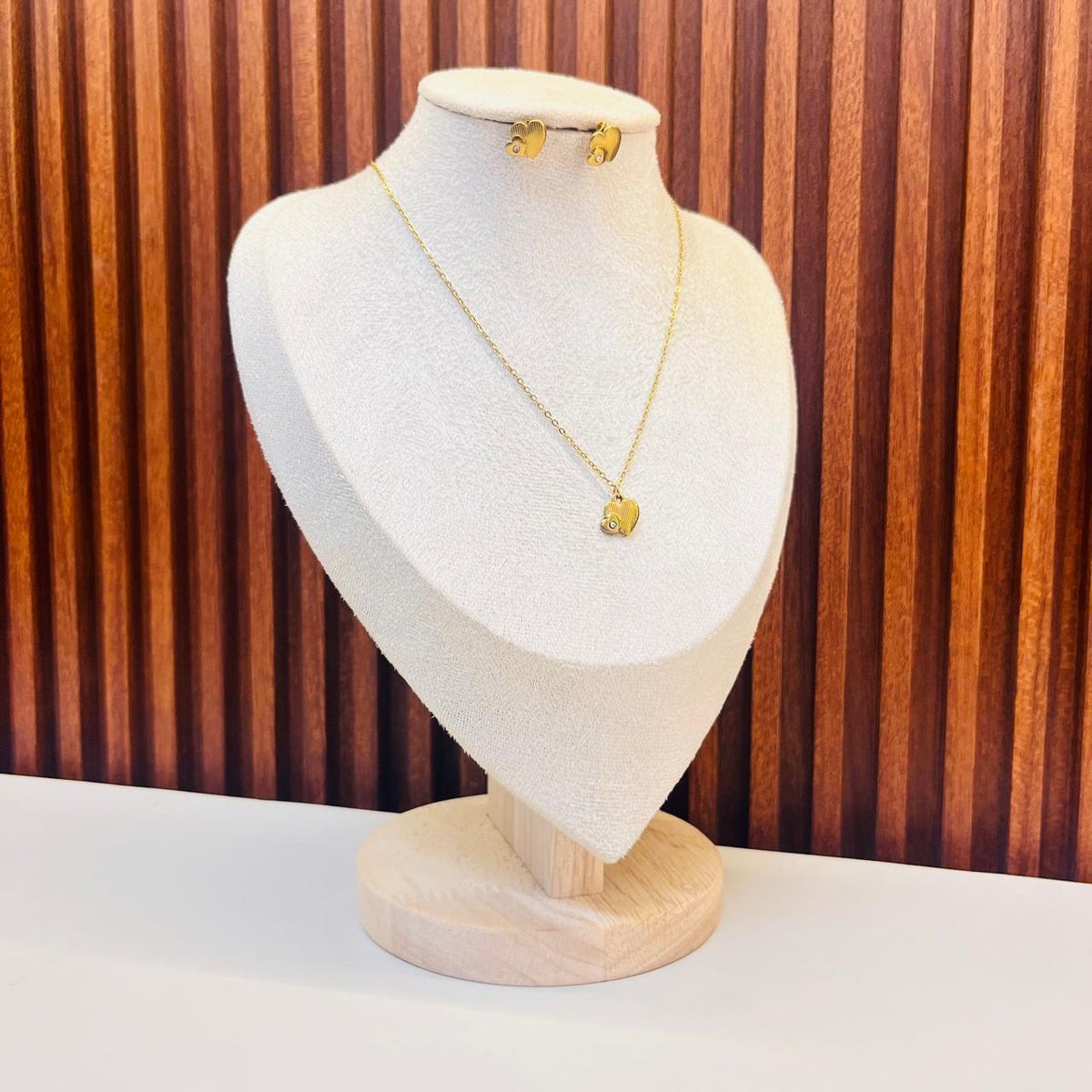 Small Textured Pendant Set