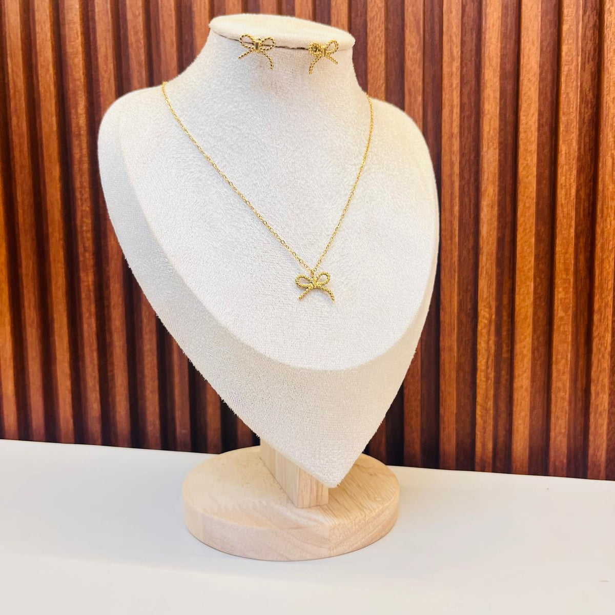 Gold Bow Pendant Set