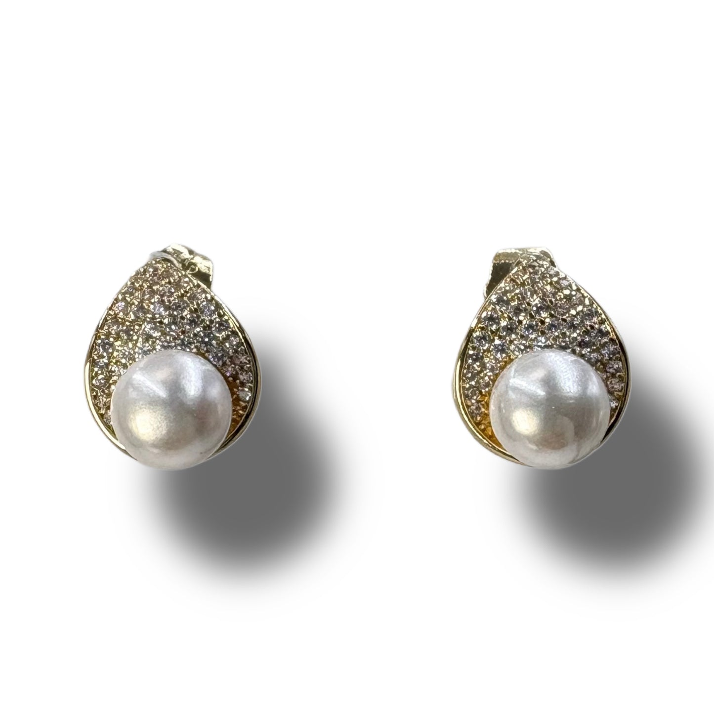 Minimal Studded Pearl Earrings- XUPING