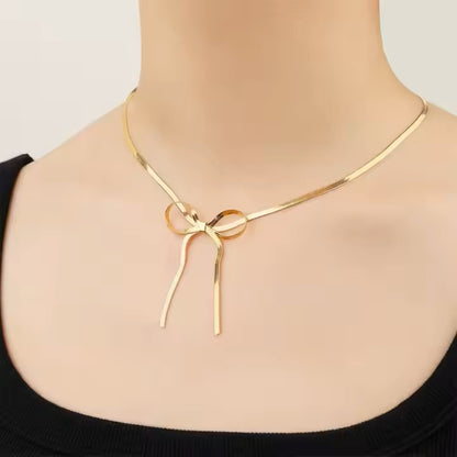 Bow Necklace