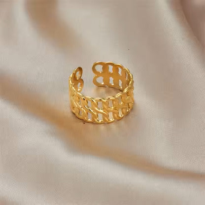 Golden Link Ring