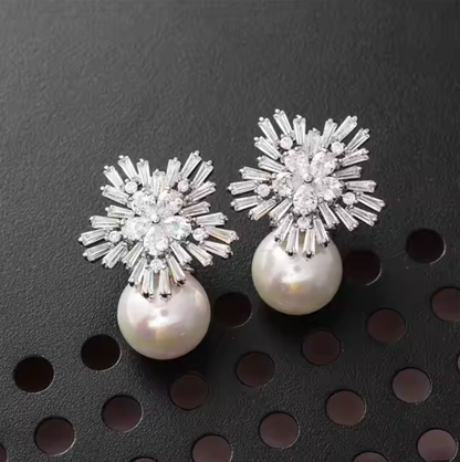 Snowflake Pearl Earring