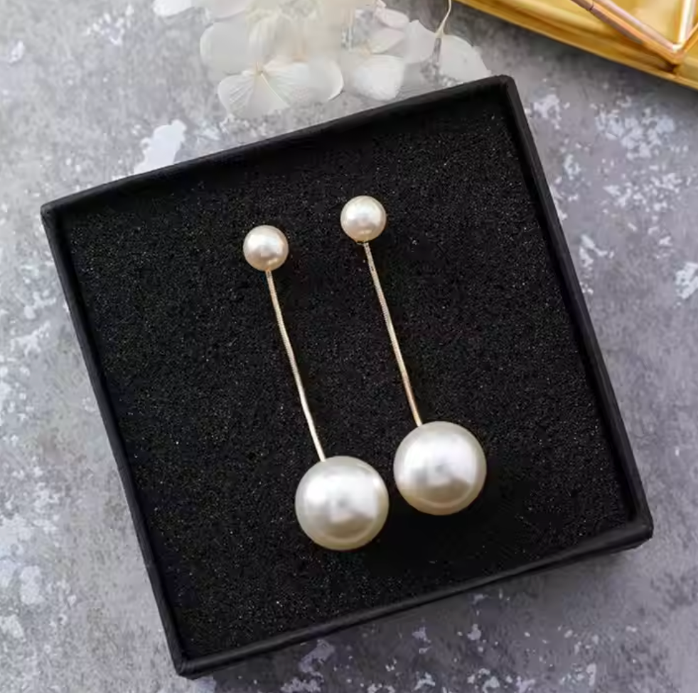 Hanging Pearl Earrings