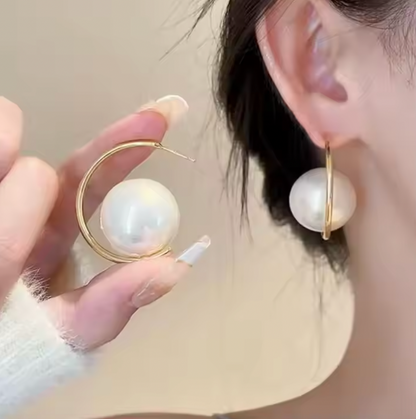 C-Shaped Pearl Earrings