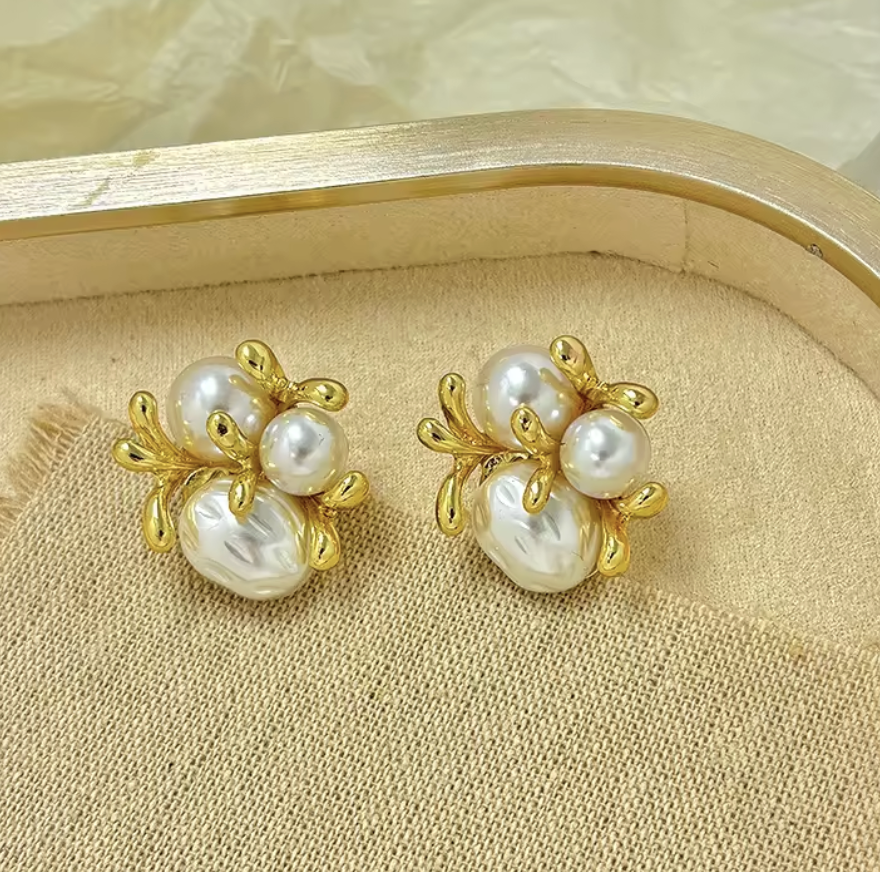 Cloud Pearl Studs