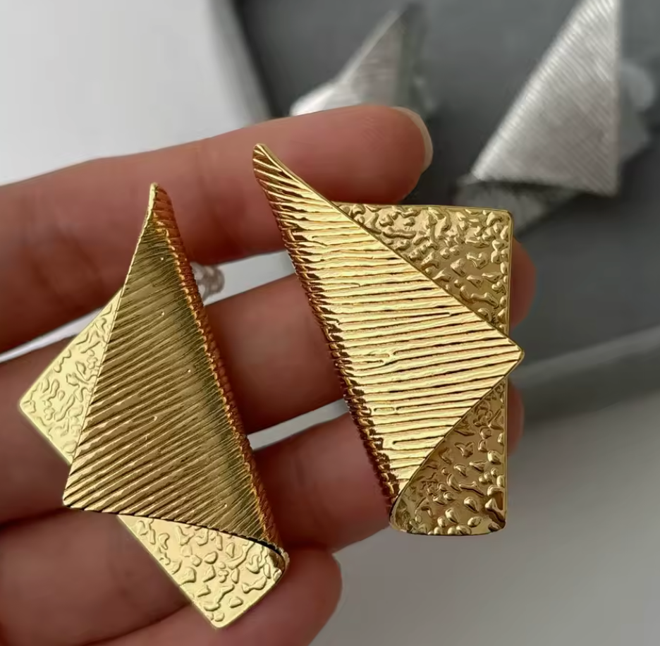 Angular Aura Earrings