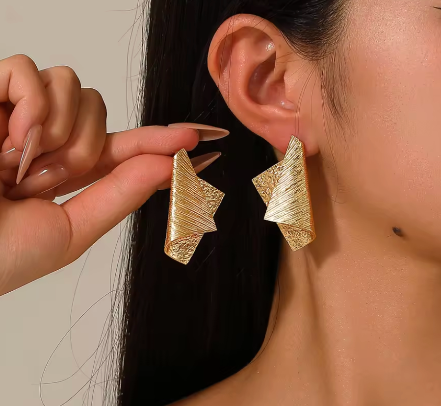 Angular Aura Earrings