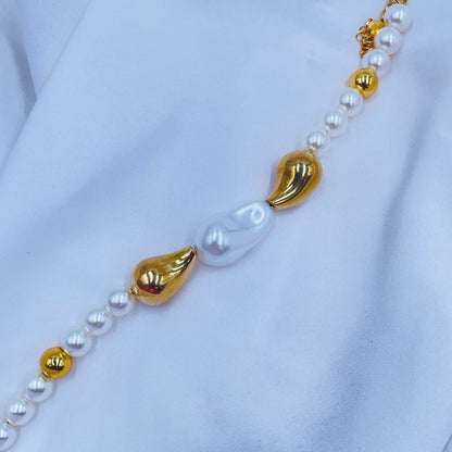 Golden Petal Pearl  bracelet