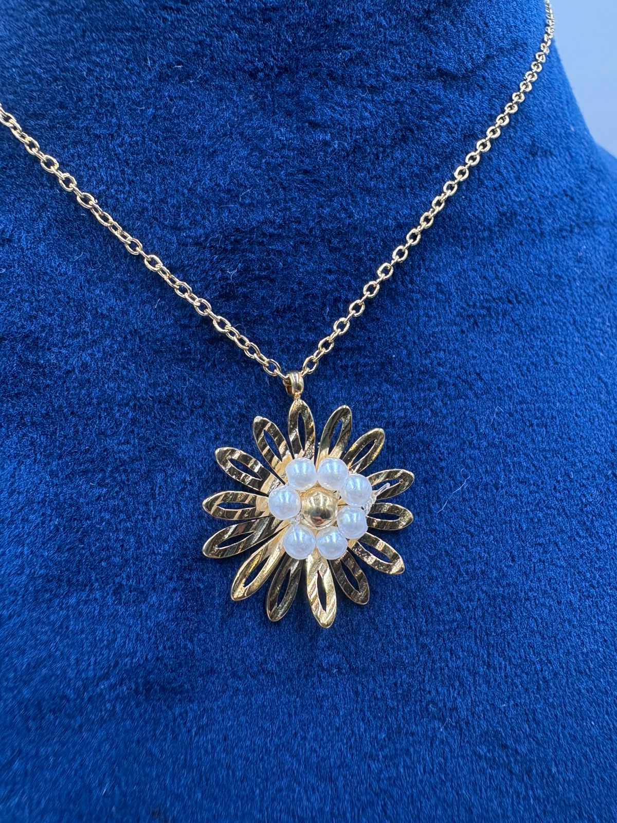 Pearl Flower Neckalce