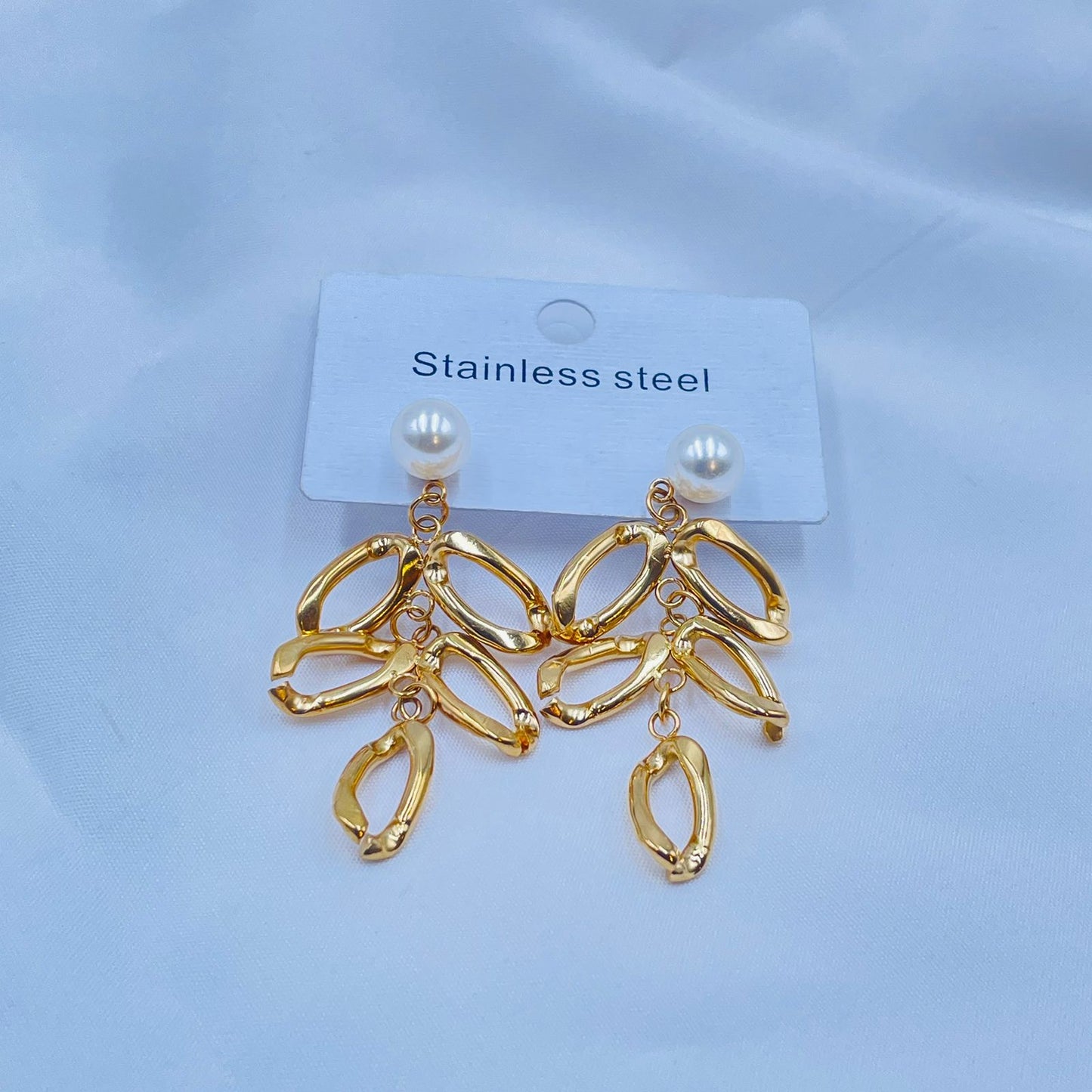 Gold Earrings  With Pearl