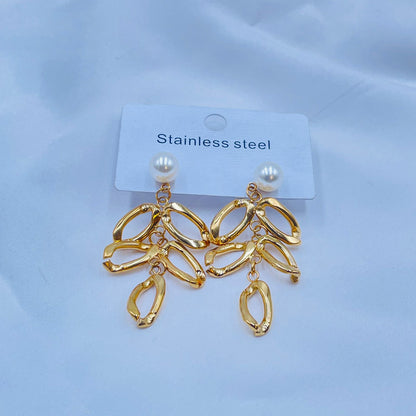 Gold Earrings  With Pearl