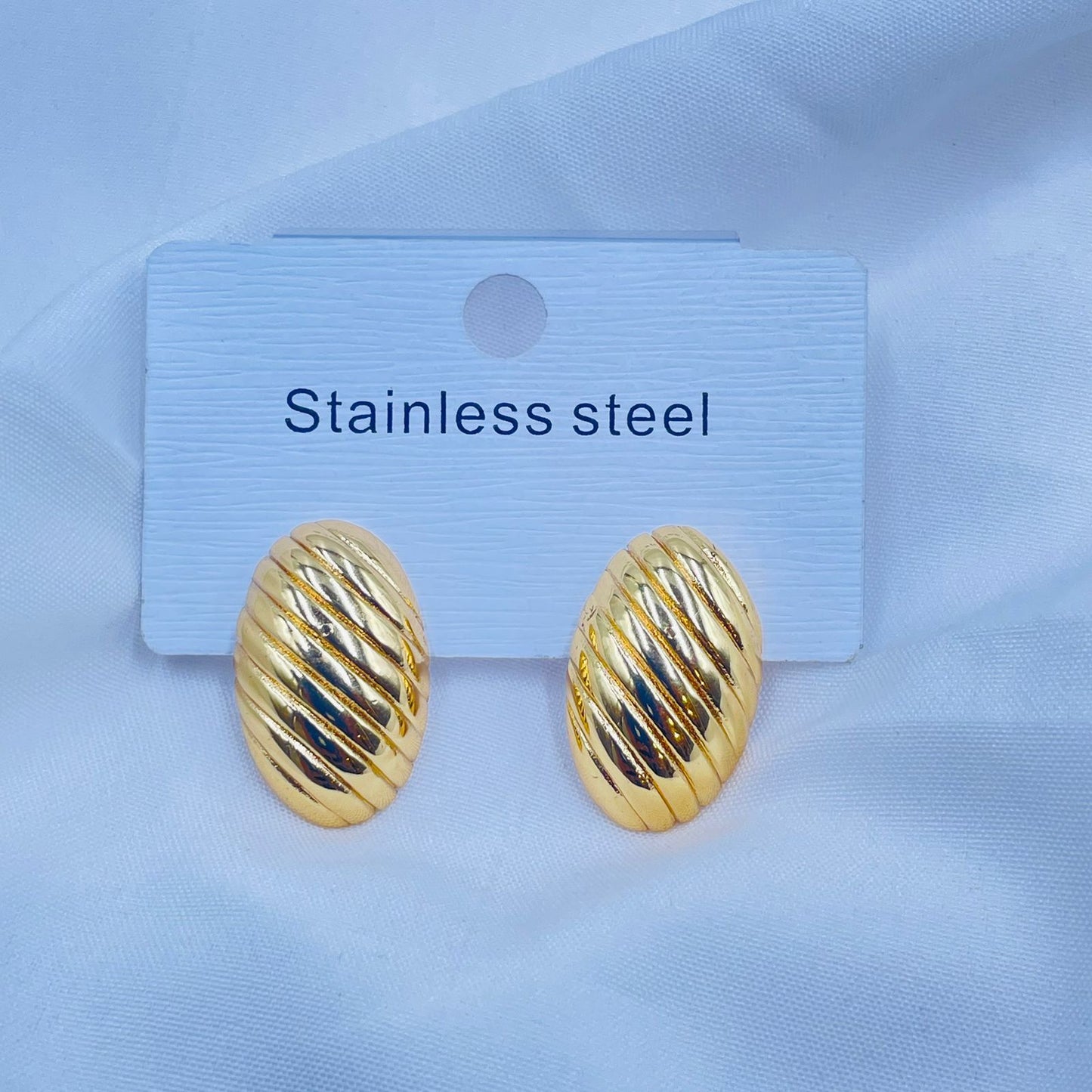 Gold Ribbed Earrings