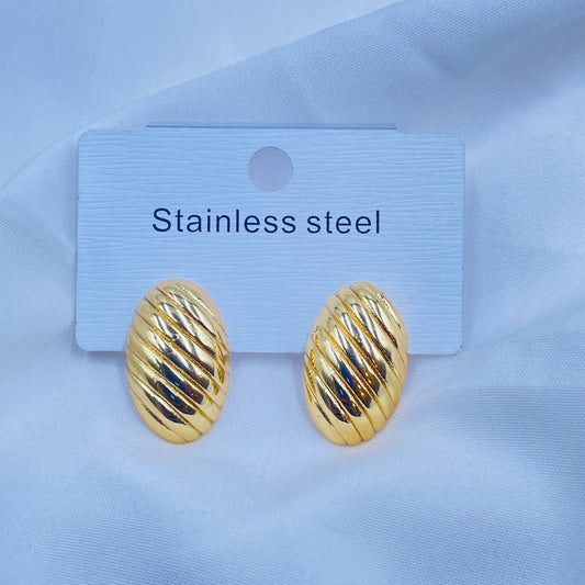 Gold Ribbed Earrings