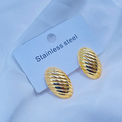 Gold Ribbed Earrings