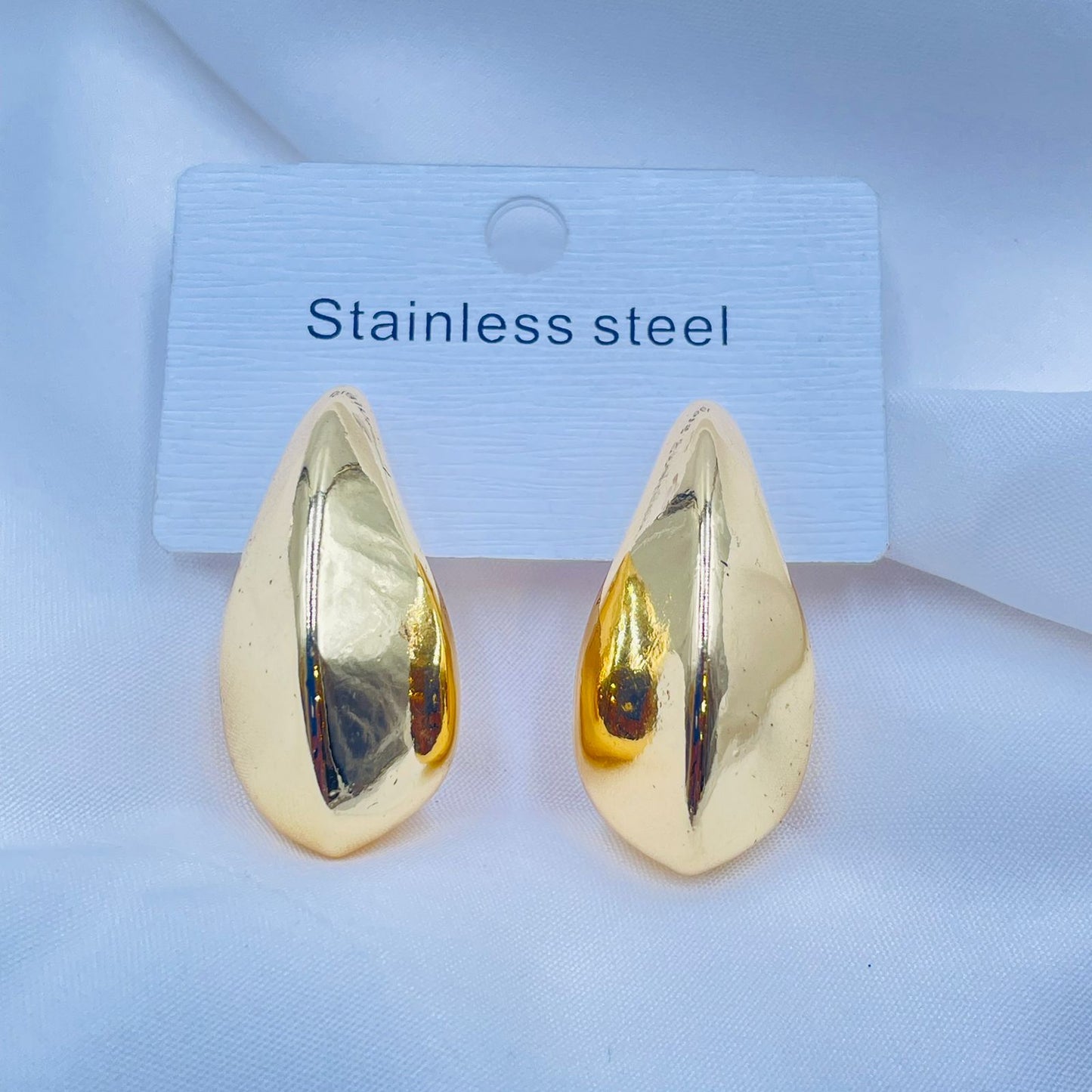 Gold Eardrop Earrings