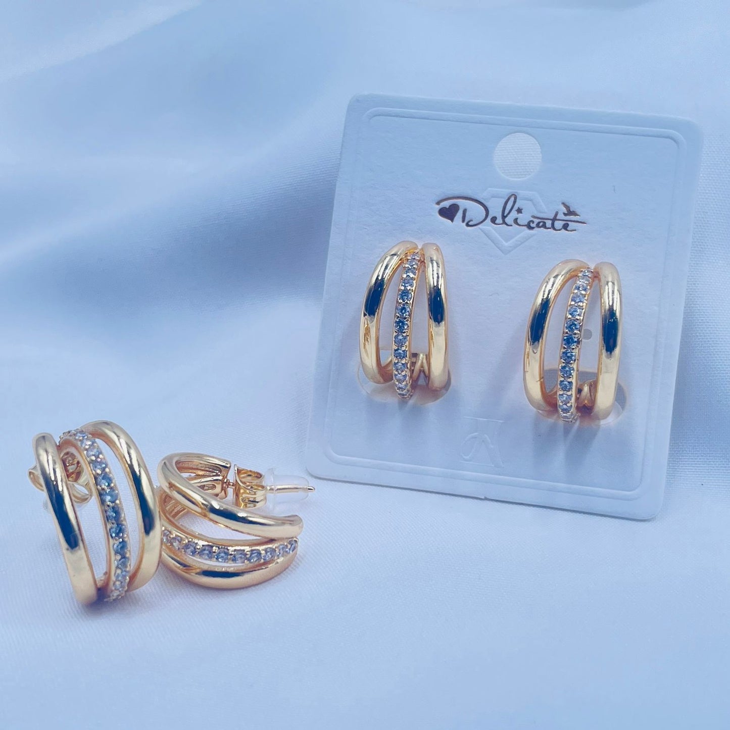 Dainty Design Hoop Earrings