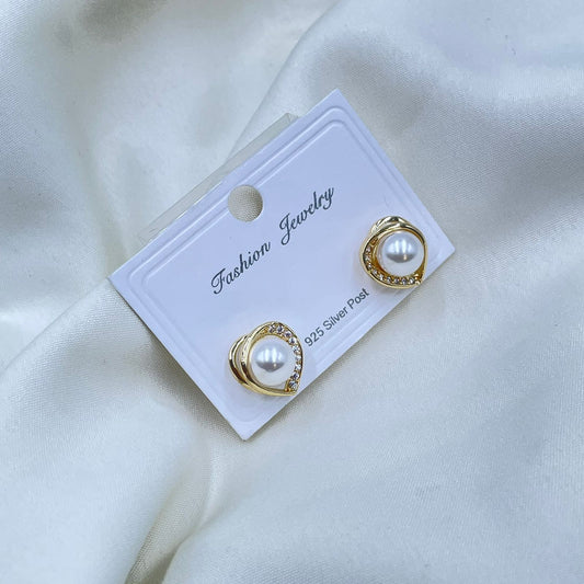 Gold Pearl Earrings