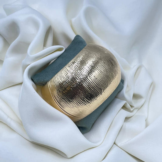 Hammered Gold Statement Kada