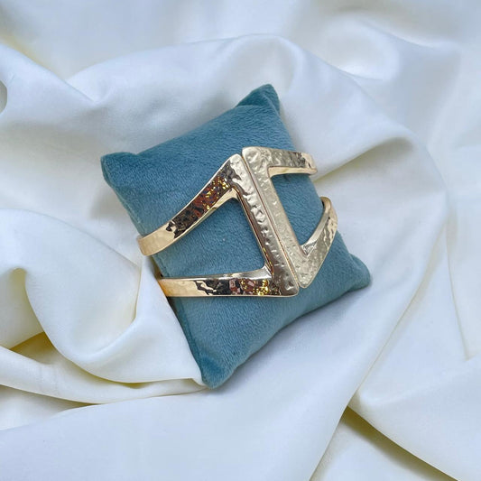 Modernist Statement Kada