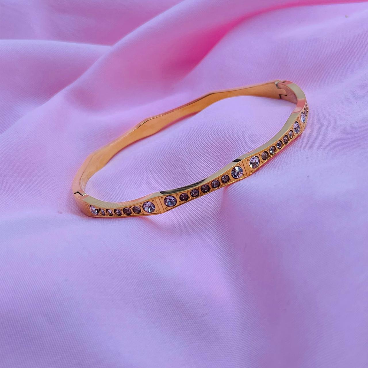Slim Touch  Bracelet