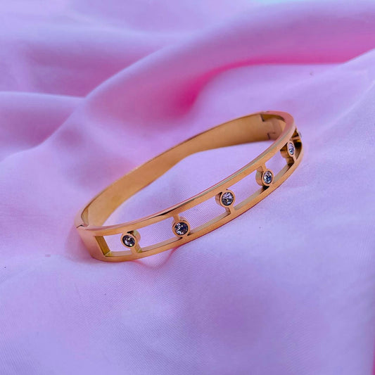 Aura Gold Bracelet