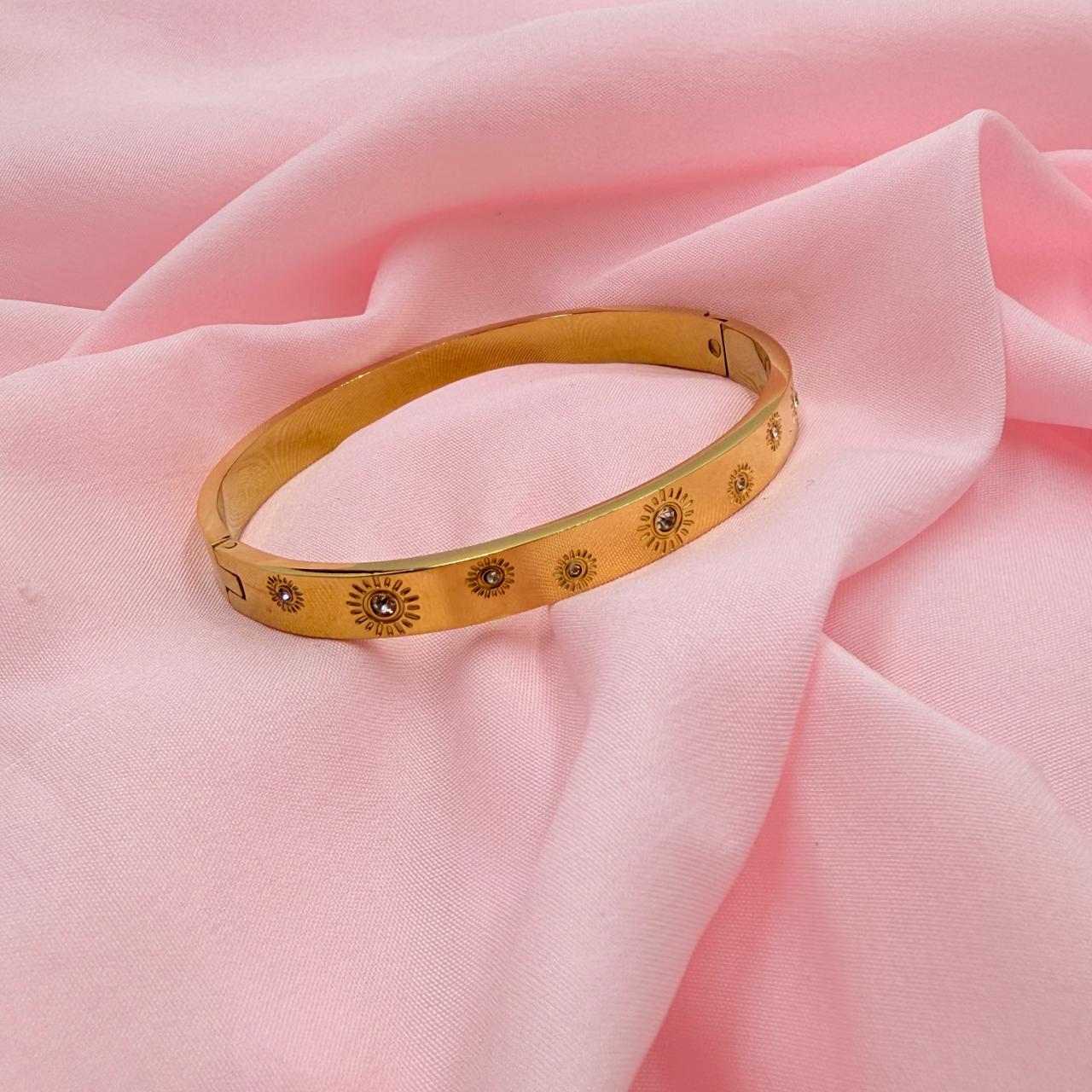 Velvet Gold Bracelet