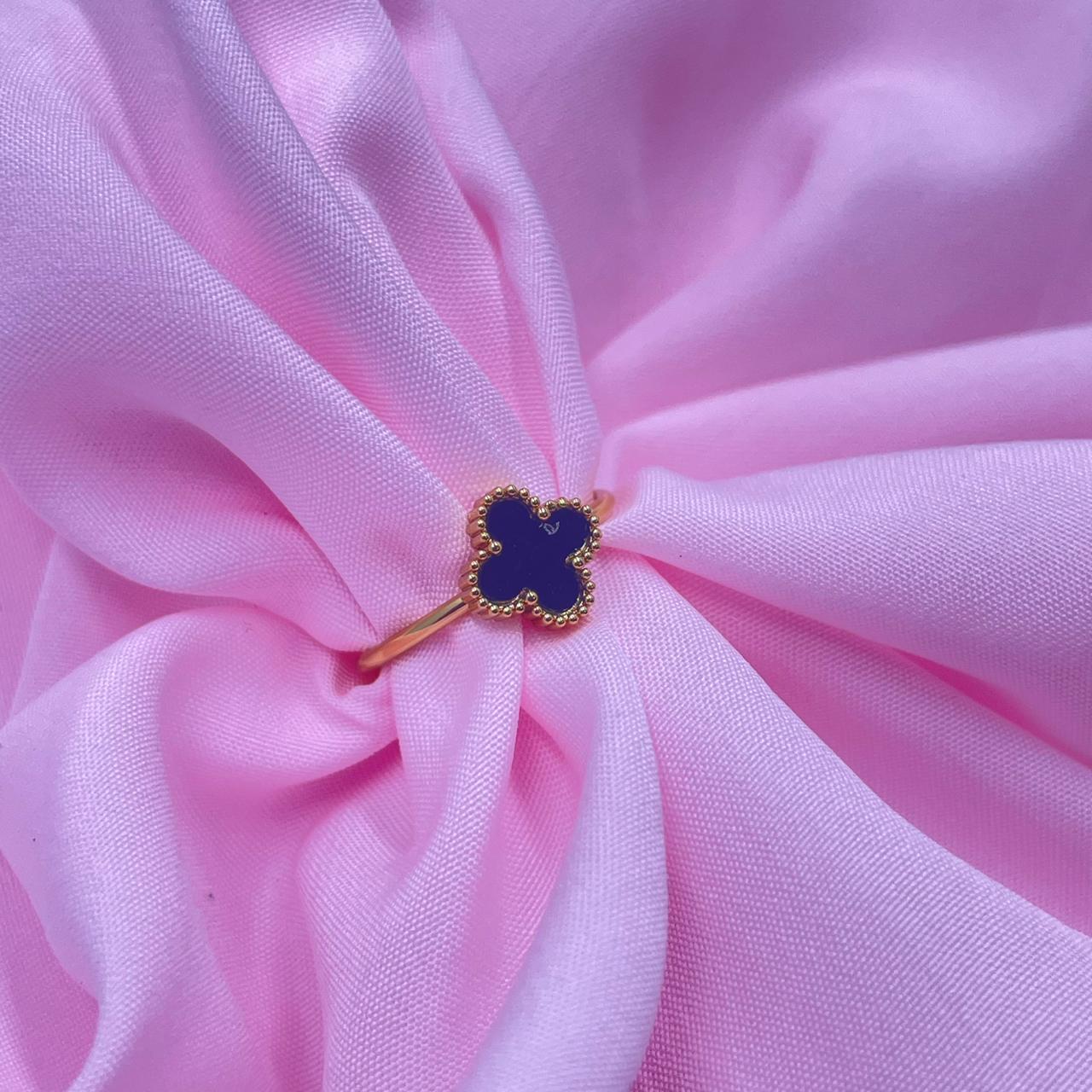 Mini Black Flower Ring