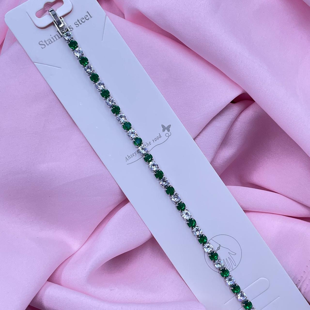 Reva Knot Tennis Bracelet