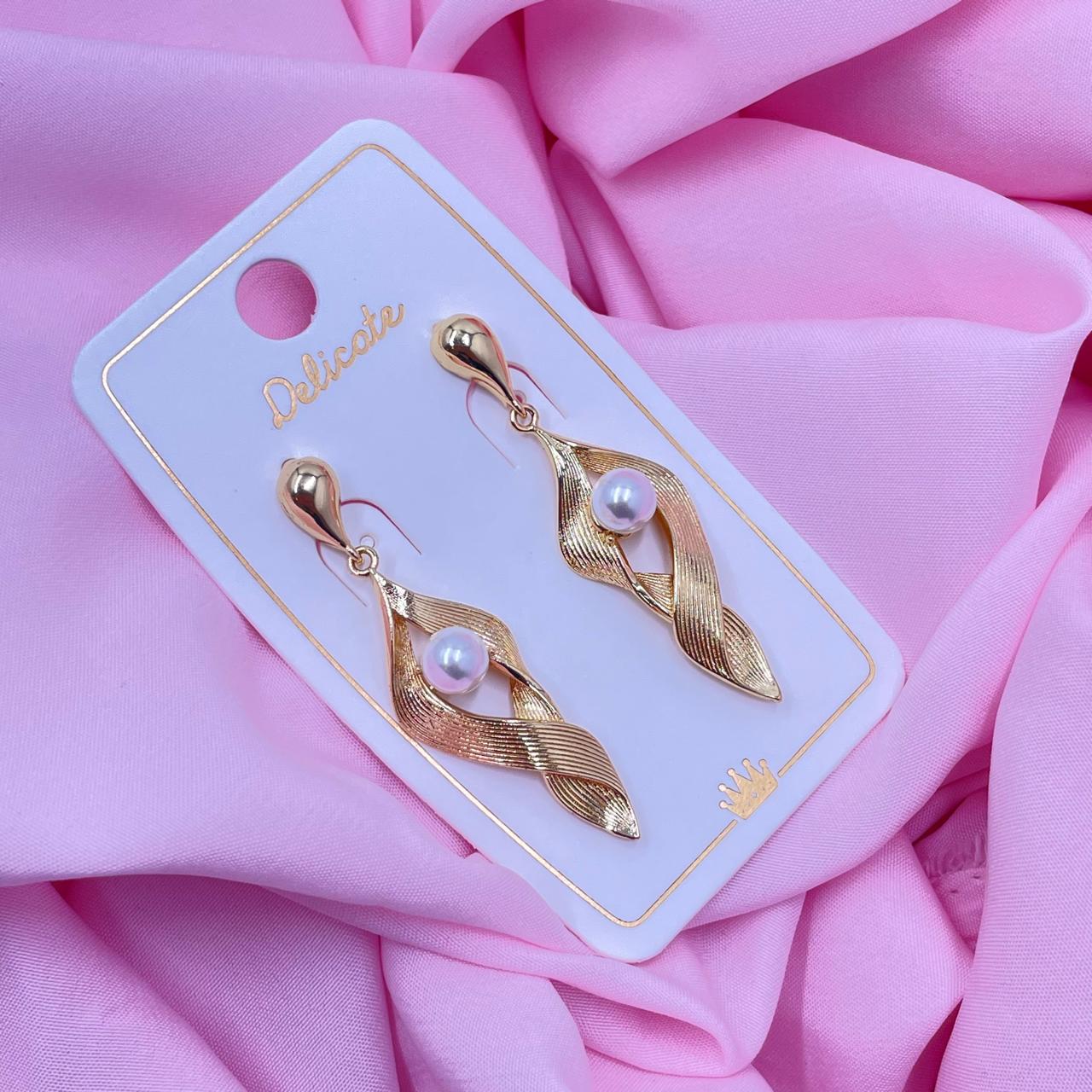 Pure Gold Vibes Earrings