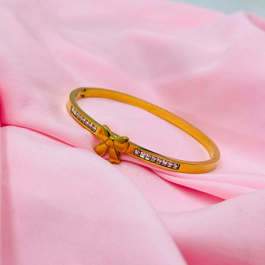 Zariya Gold Kada Bracelet